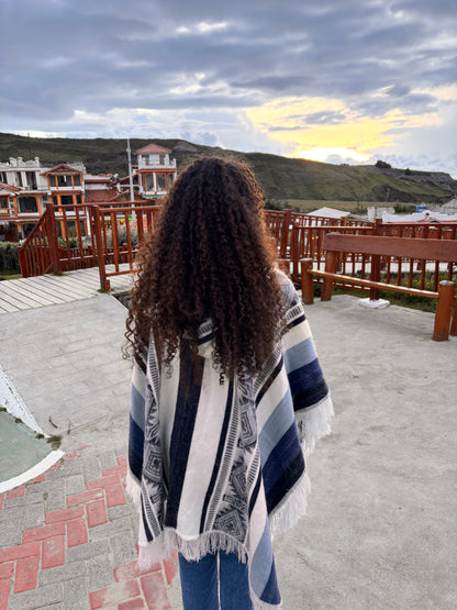 Yaku Ñusta – Little Lake Princess Poncho